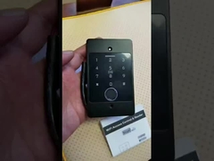 Wbudowana kontrola dostępu/czytnik odcisków palców